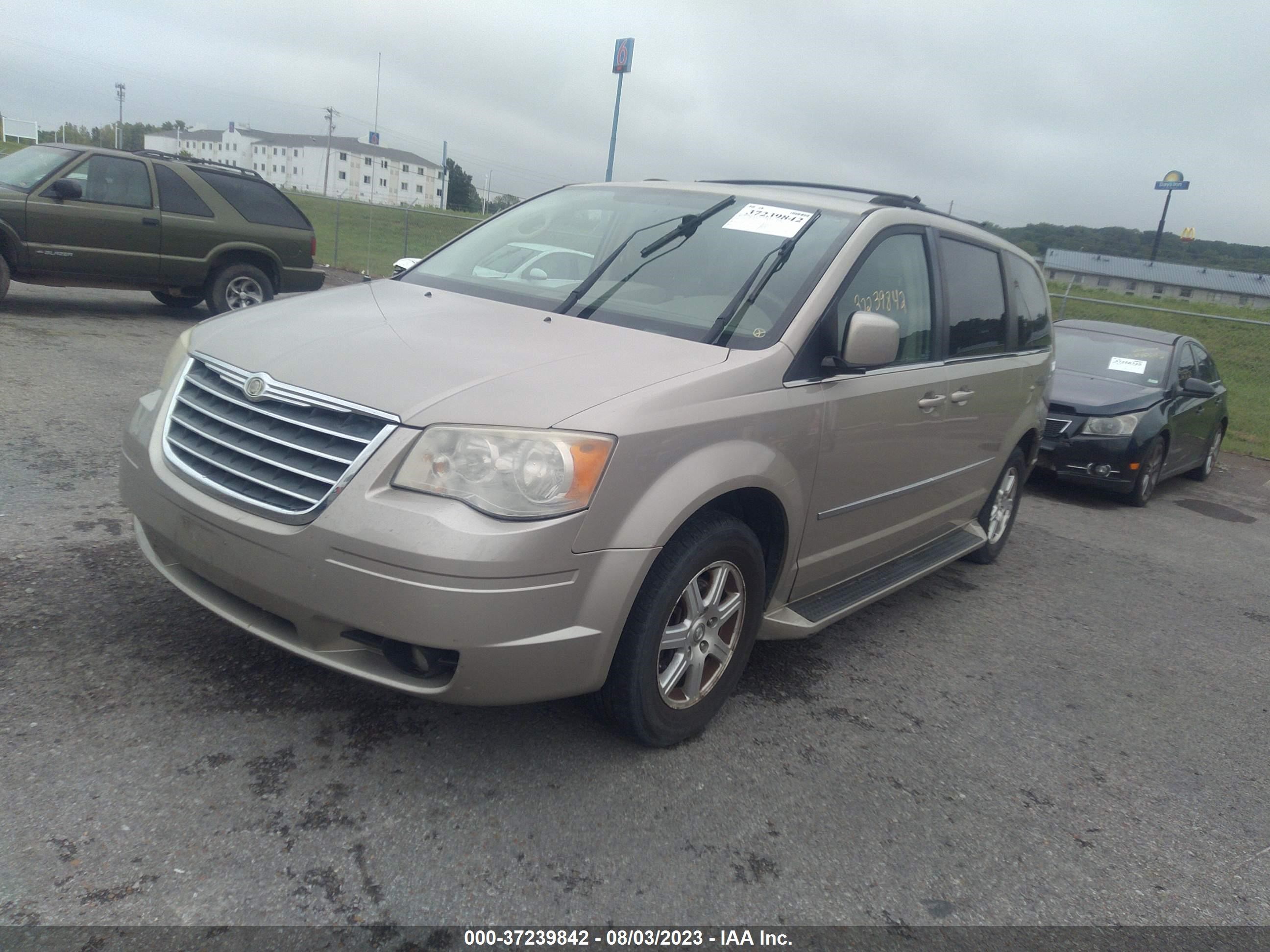 Photo 1 VIN: 2A8HR54189R653857 - CHRYSLER TOWN & COUNTRY 