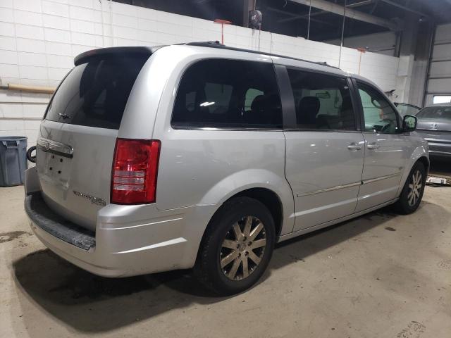 Photo 2 VIN: 2A8HR54189R670772 - CHRYSLER TOWN & COU 