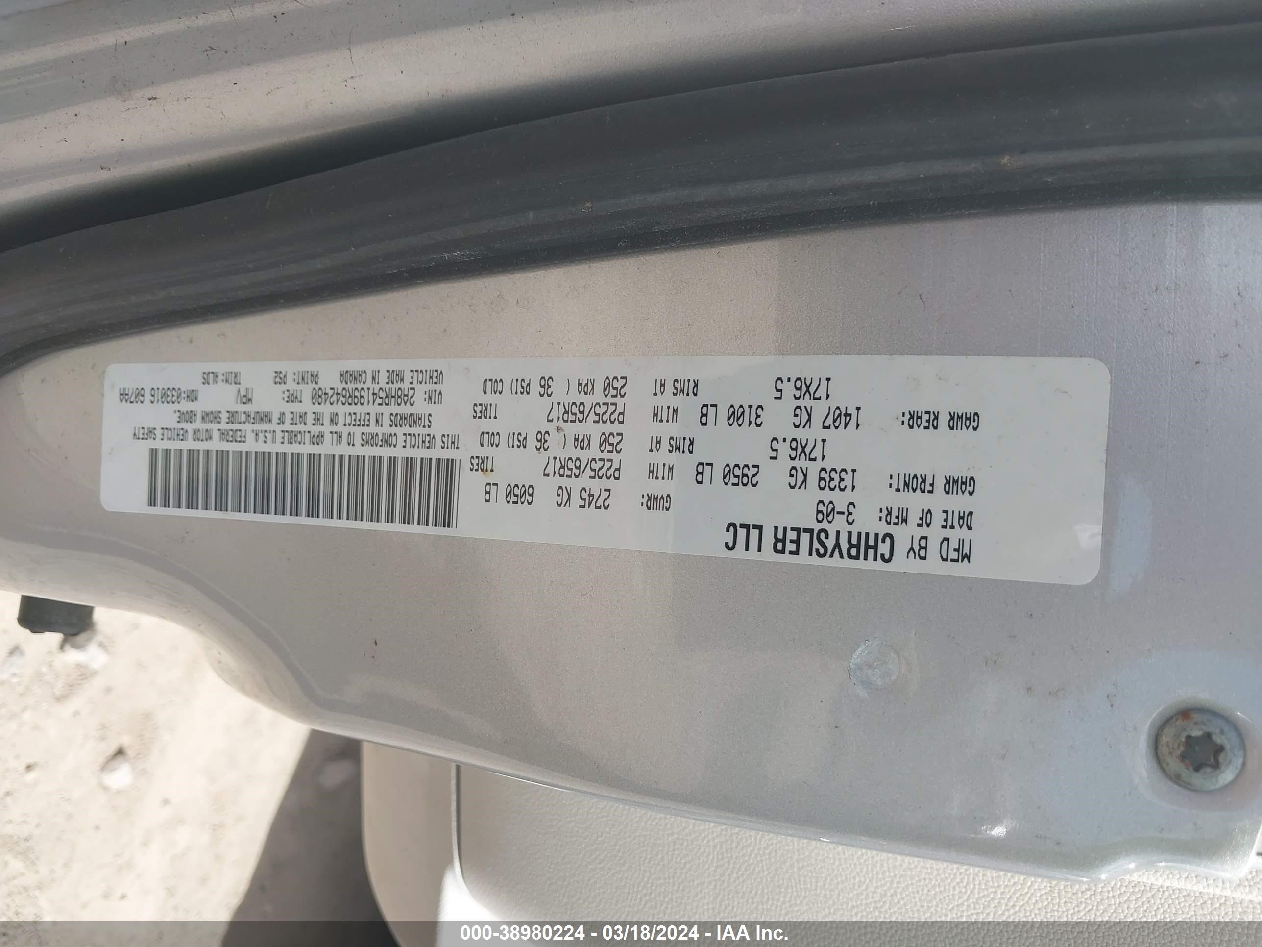 Photo 8 VIN: 2A8HR54199R642480 - CHRYSLER TOWN & COUNTRY 