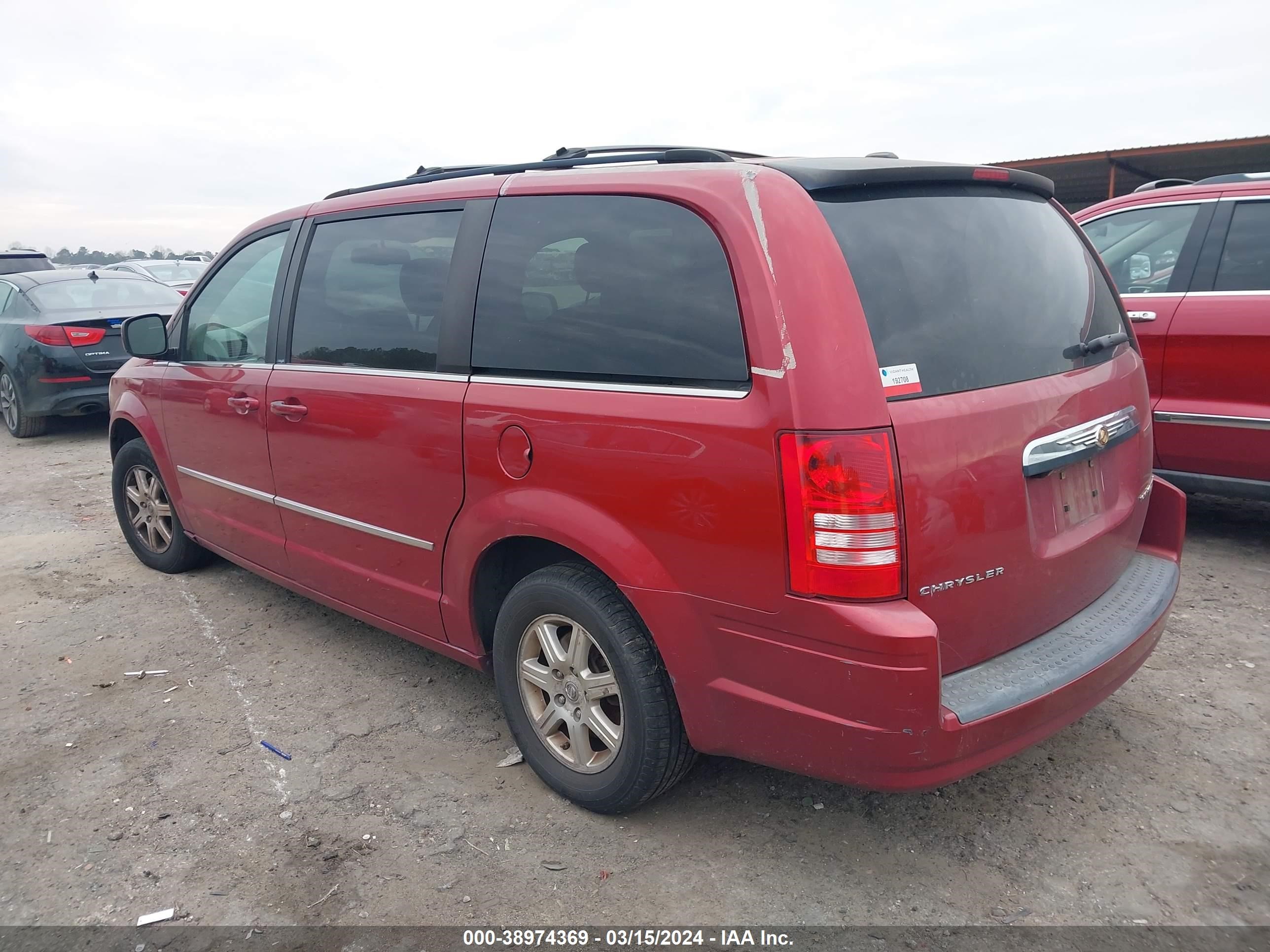 Photo 2 VIN: 2A8HR541X9R565683 - CHRYSLER TOWN & COUNTRY 