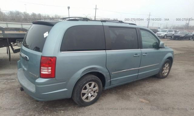 Photo 3 VIN: 2A8HR541X9R637658 - CHRYSLER TOWN AND COUNTRY 