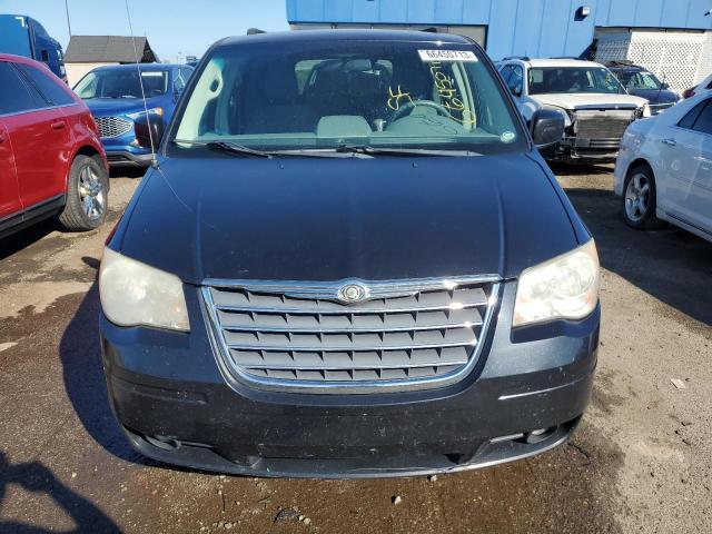 Photo 4 VIN: 2A8HR541X9R639250 - CHRYSLER TOWN & COU 