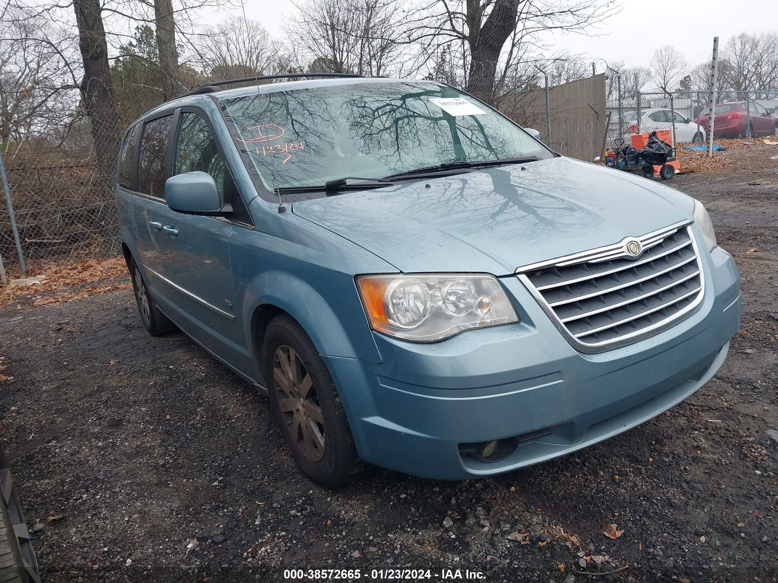 Photo 0 VIN: 2A8HR541X9R649051 - CHRYSLER TOWN & COUNTRY 