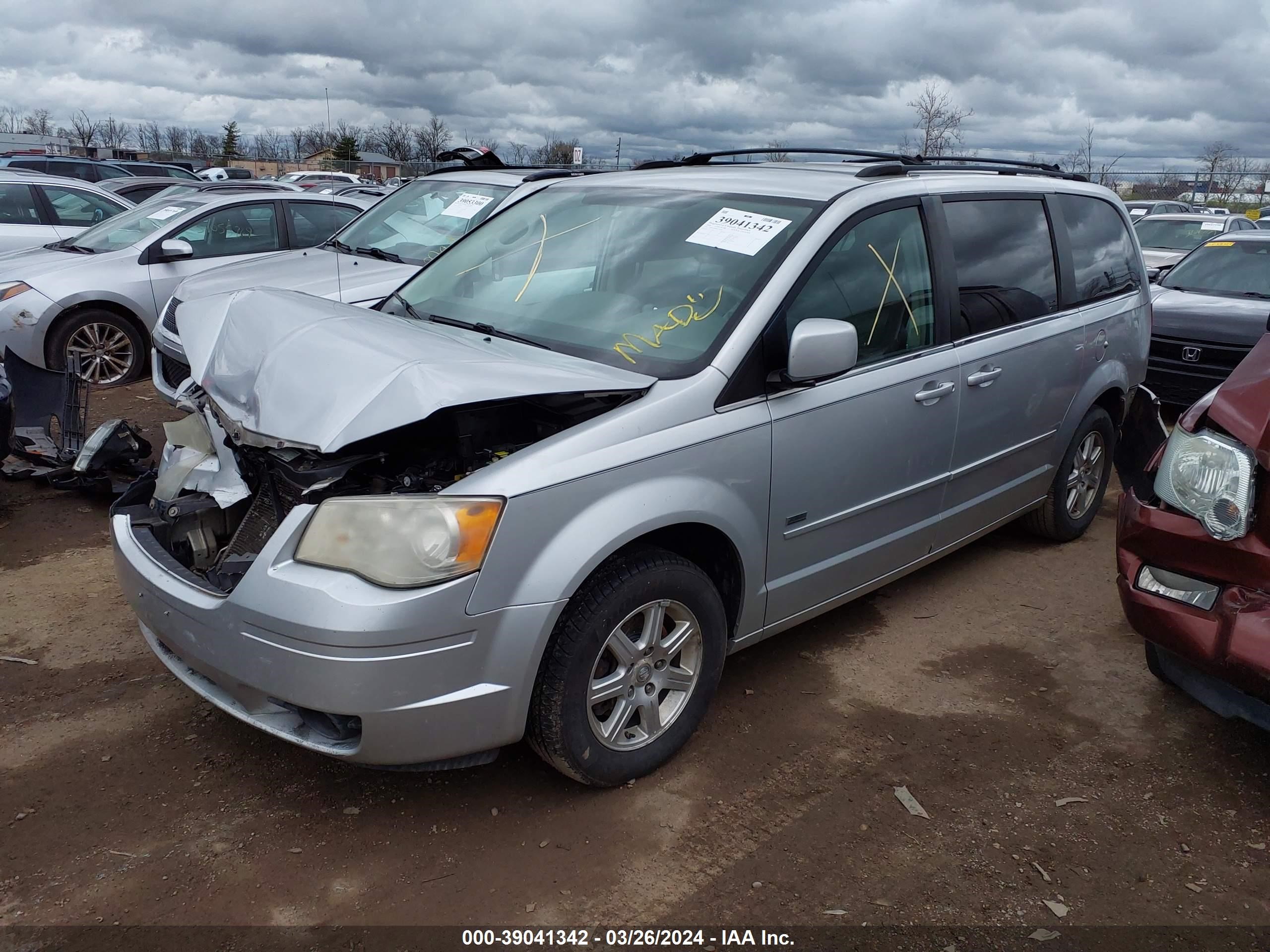 Photo 1 VIN: 2A8HR54P08R759710 - CHRYSLER TOWN & COUNTRY 