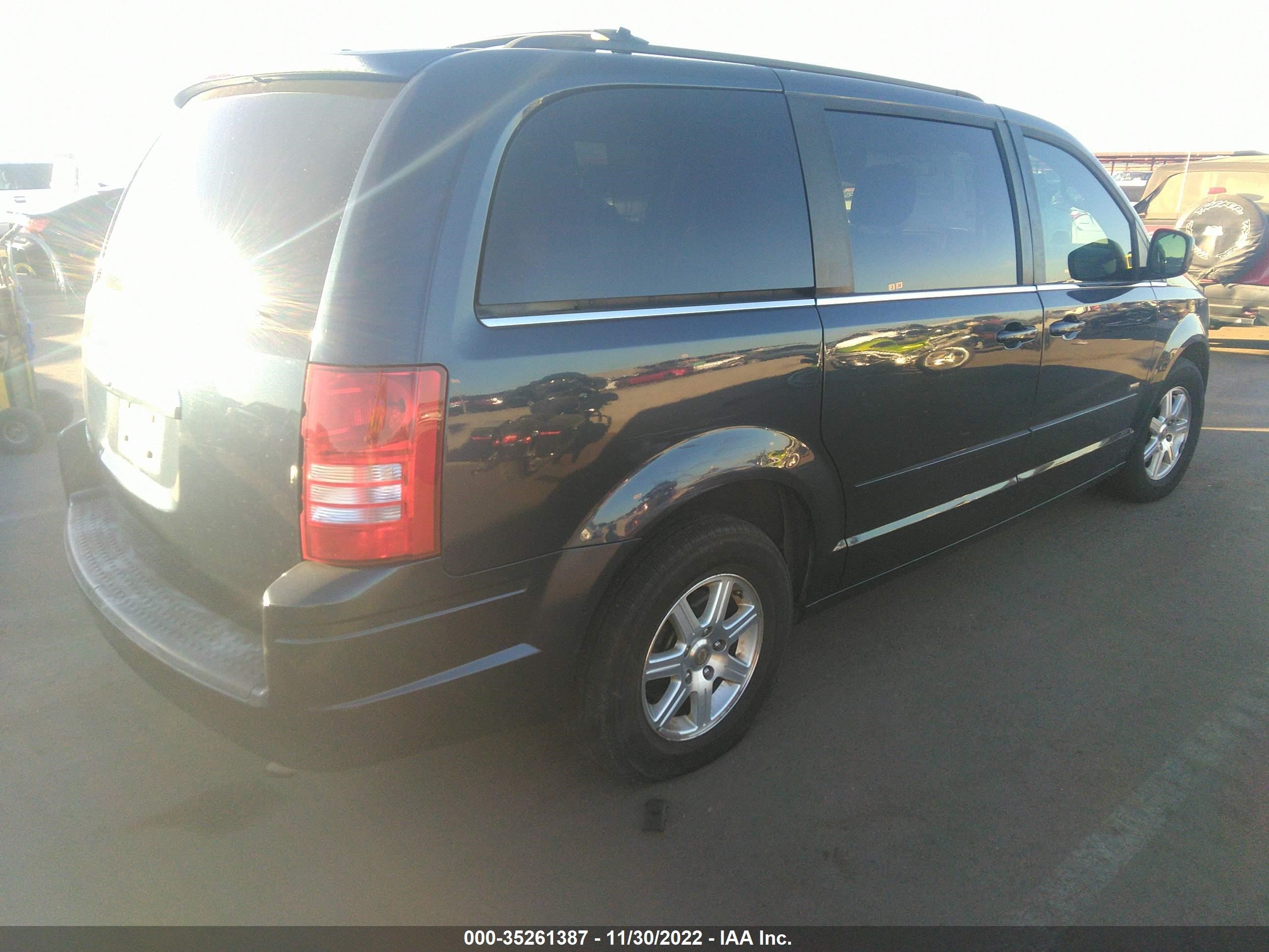 Photo 3 VIN: 2A8HR54P08R787538 - CHRYSLER TOWN & COUNTRY 