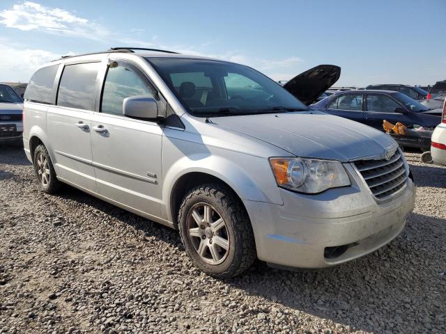 Photo 3 VIN: 2A8HR54P08R791024 - CHRYSLER TOWN & COU 