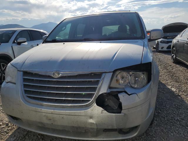 Photo 4 VIN: 2A8HR54P08R791024 - CHRYSLER TOWN & COU 