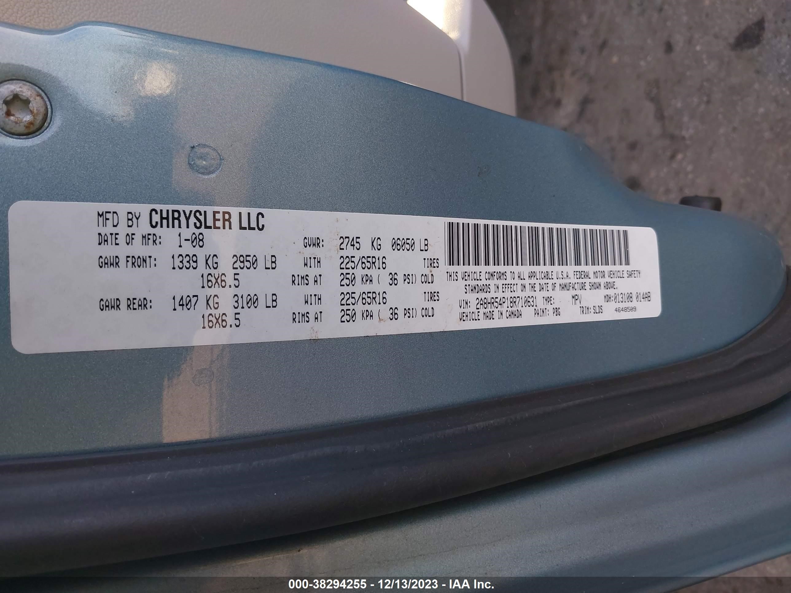 Photo 8 VIN: 2A8HR54P18R710631 - CHRYSLER TOWN & COUNTRY 