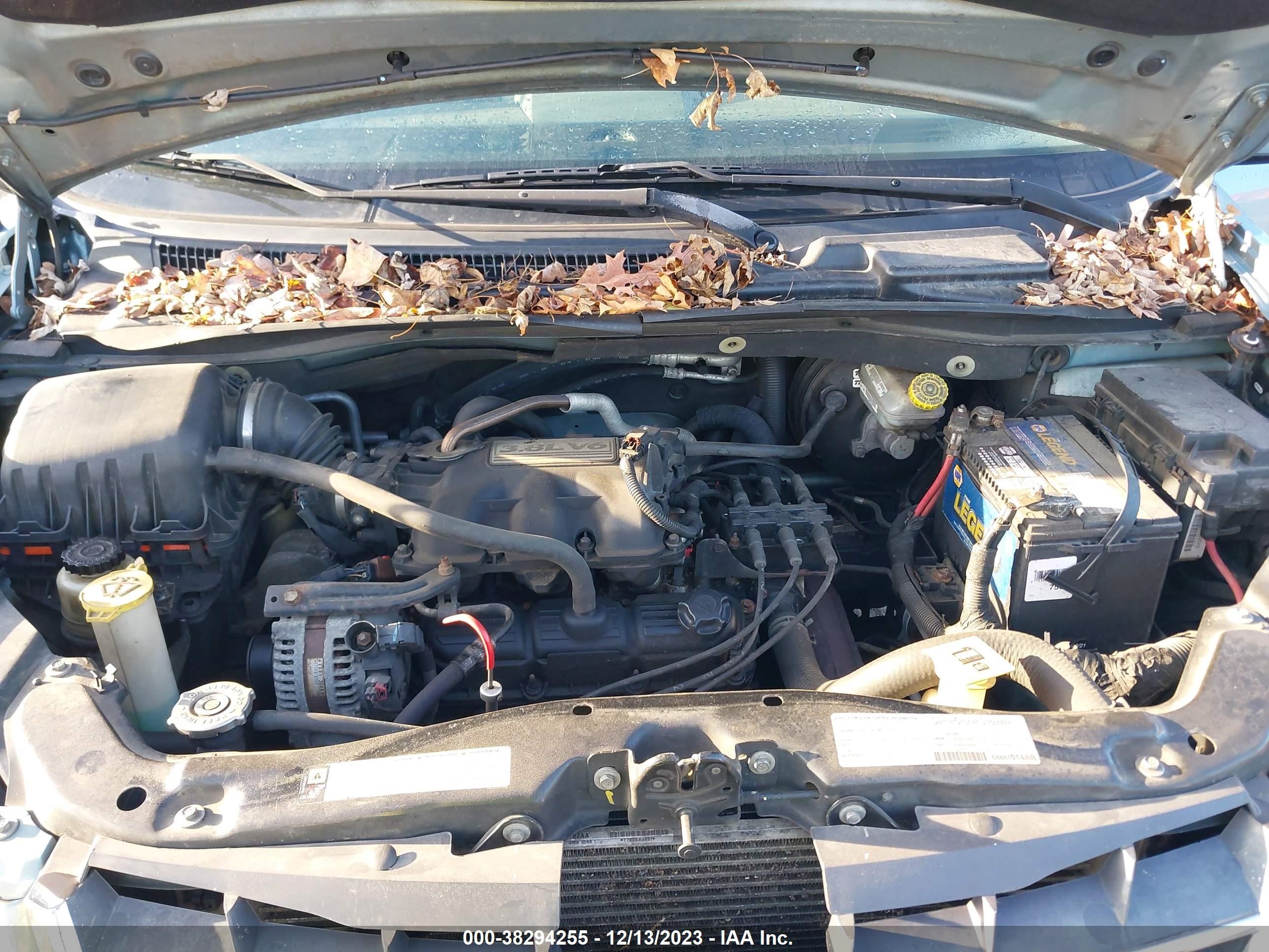 Photo 9 VIN: 2A8HR54P18R710631 - CHRYSLER TOWN & COUNTRY 