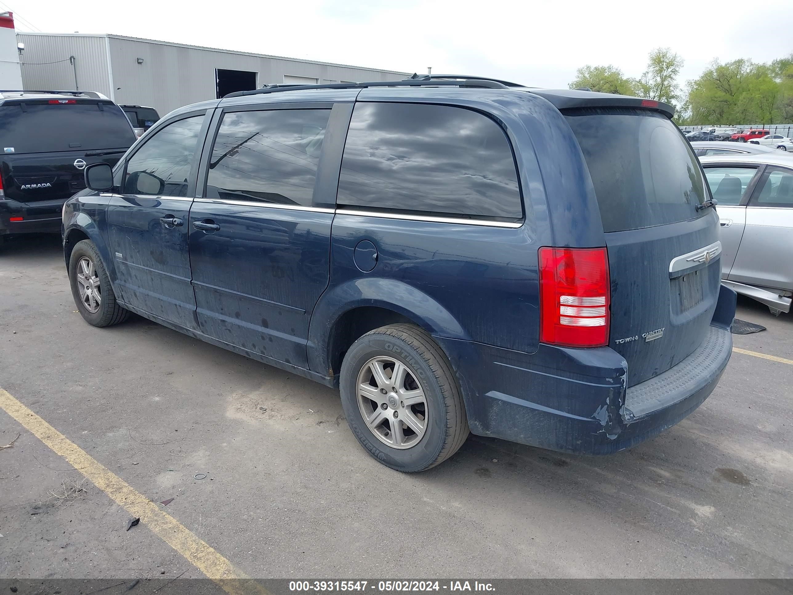 Photo 2 VIN: 2A8HR54P18R757982 - CHRYSLER TOWN & COUNTRY 