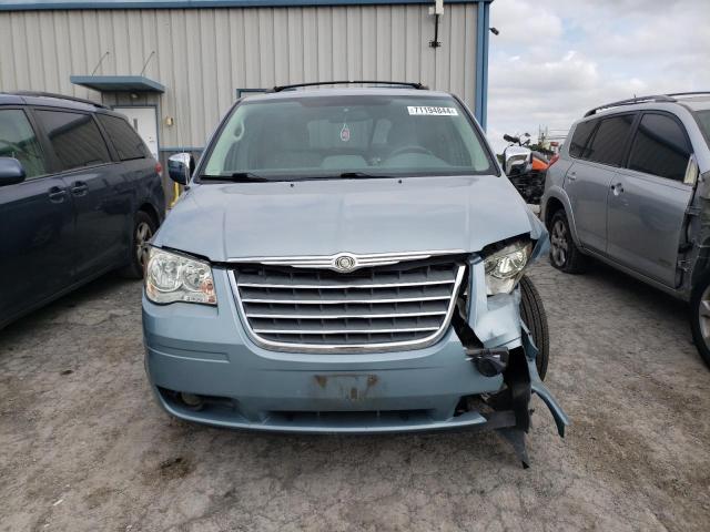 Photo 4 VIN: 2A8HR54P18R817582 - CHRYSLER TOWN & COU 