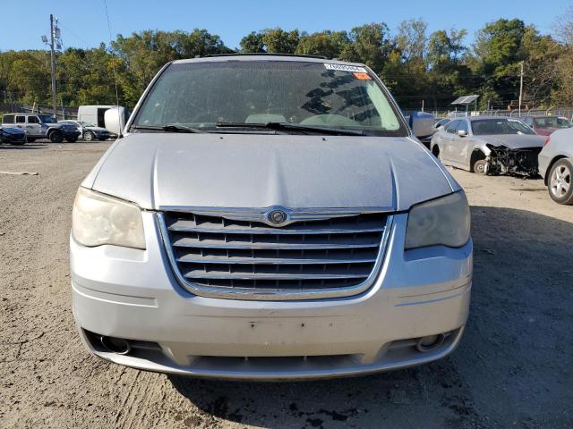 Photo 4 VIN: 2A8HR54P28R110183 - CHRYSLER TOWN & COU 