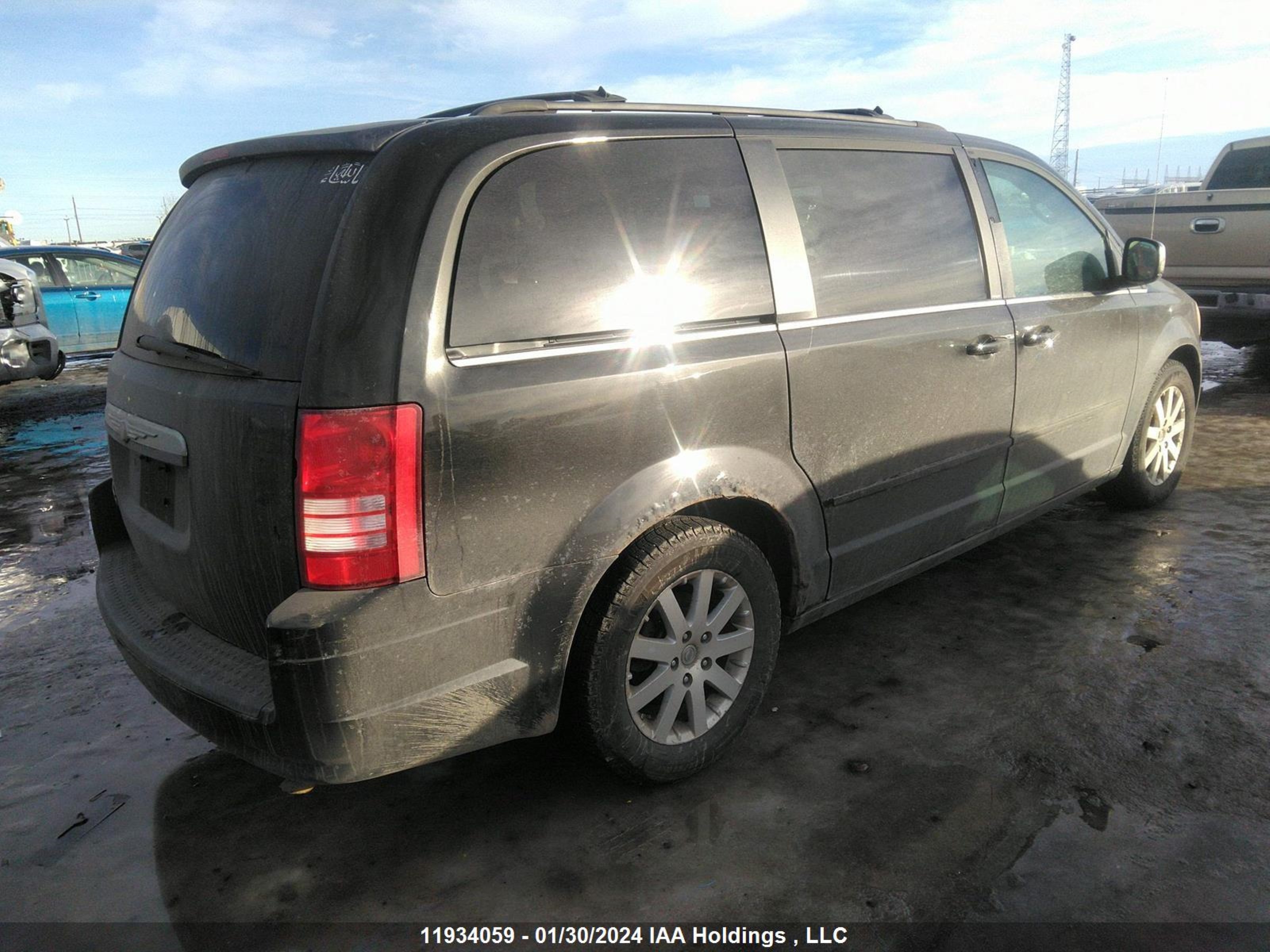 Photo 3 VIN: 2A8HR54P28R630318 - CHRYSLER TOWN & COUNTRY 