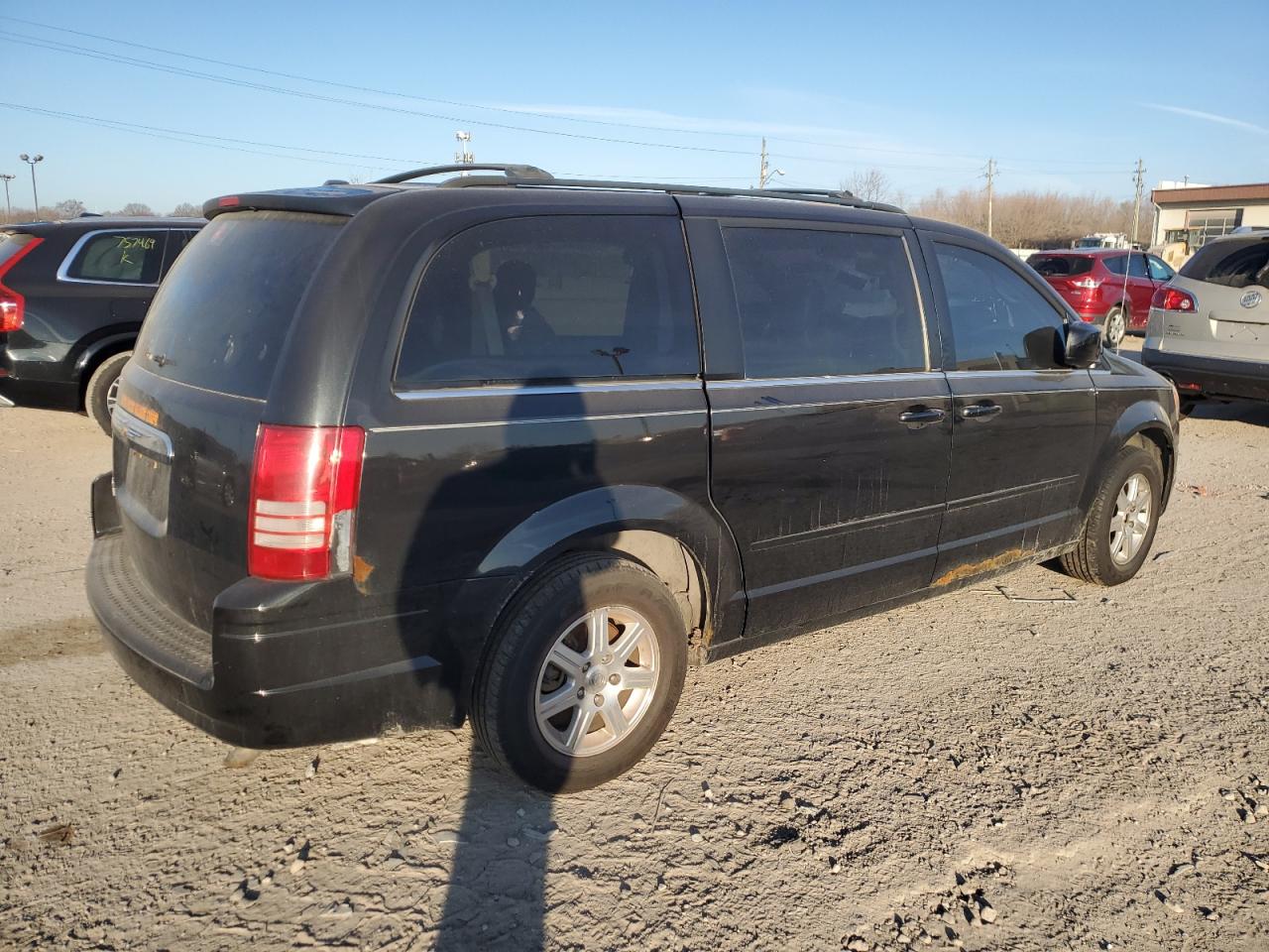 Photo 2 VIN: 2A8HR54P28R658734 - CHRYSLER TOWN & COUNTRY 