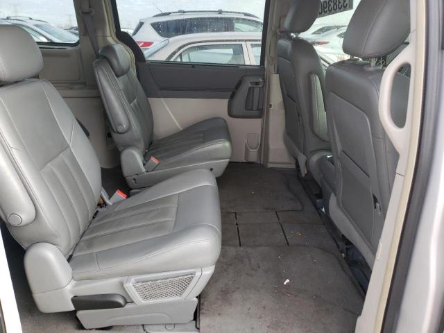 Photo 5 VIN: 2A8HR54P28R684346 - CHRYSLER TOWN &AMP COU 