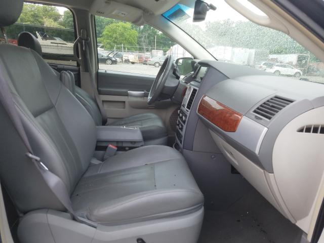 Photo 4 VIN: 2A8HR54P28R767081 - CHRYSLER TOWN &AMP COU 