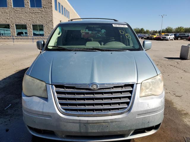 Photo 4 VIN: 2A8HR54P28R777044 - CHRYSLER TOWN & COU 