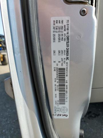 Photo 12 VIN: 2A8HR54P28R786195 - CHRYSLER TOWN & COU 