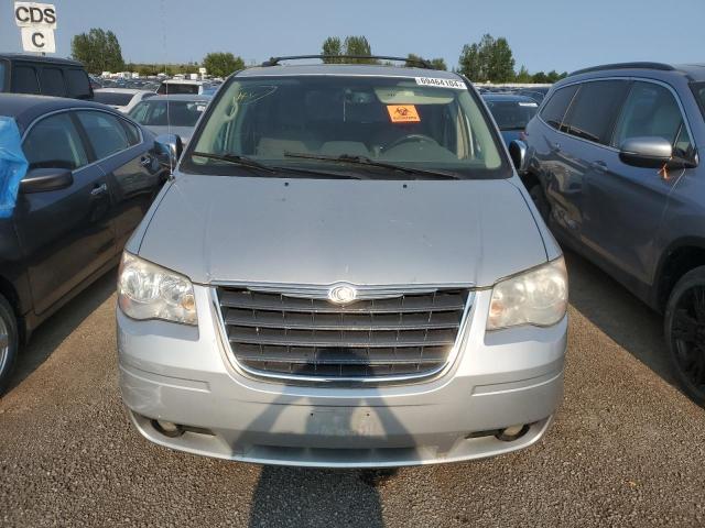 Photo 4 VIN: 2A8HR54P28R786195 - CHRYSLER TOWN & COU 