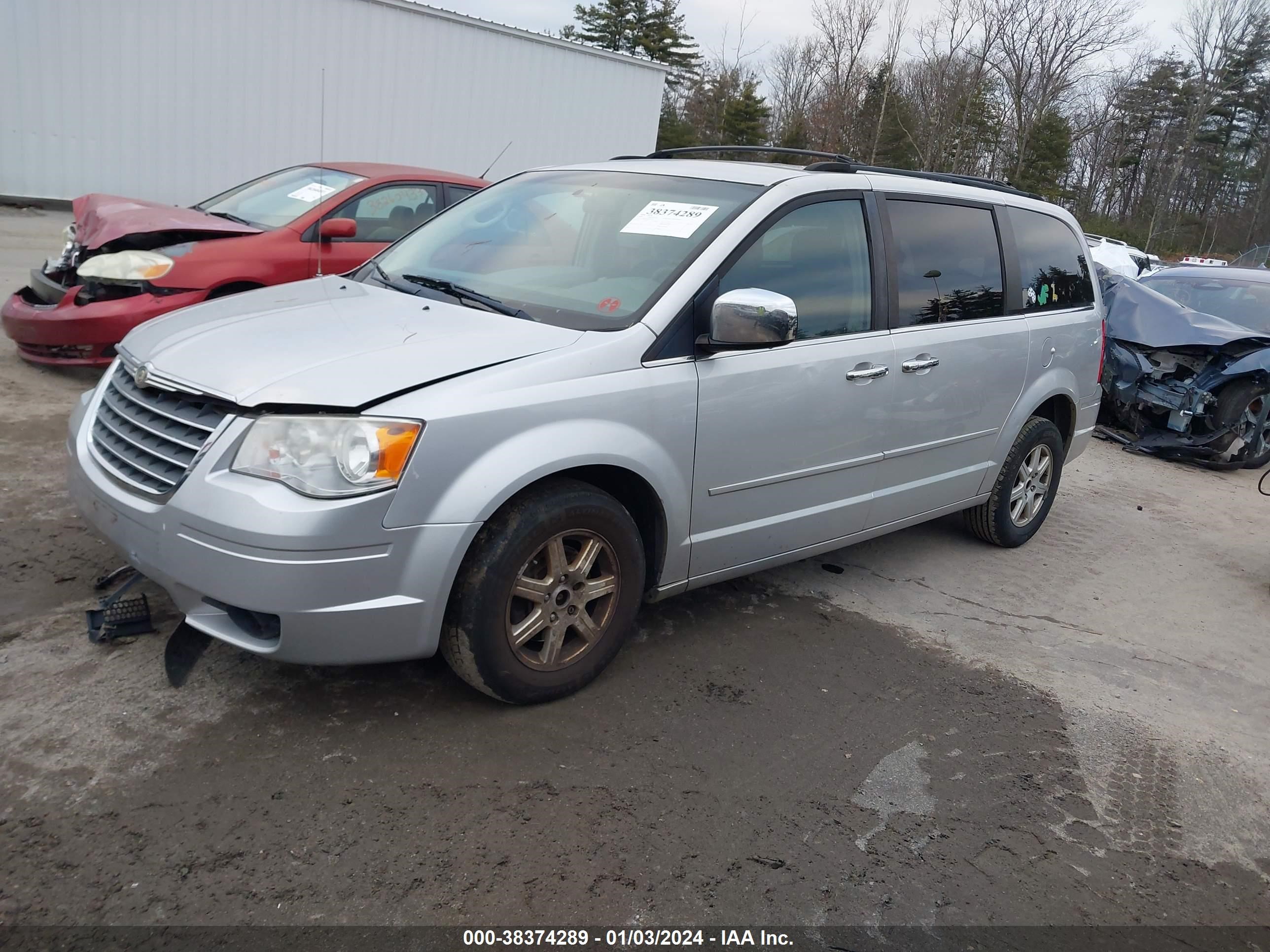 Photo 1 VIN: 2A8HR54P28R839171 - CHRYSLER TOWN & COUNTRY 