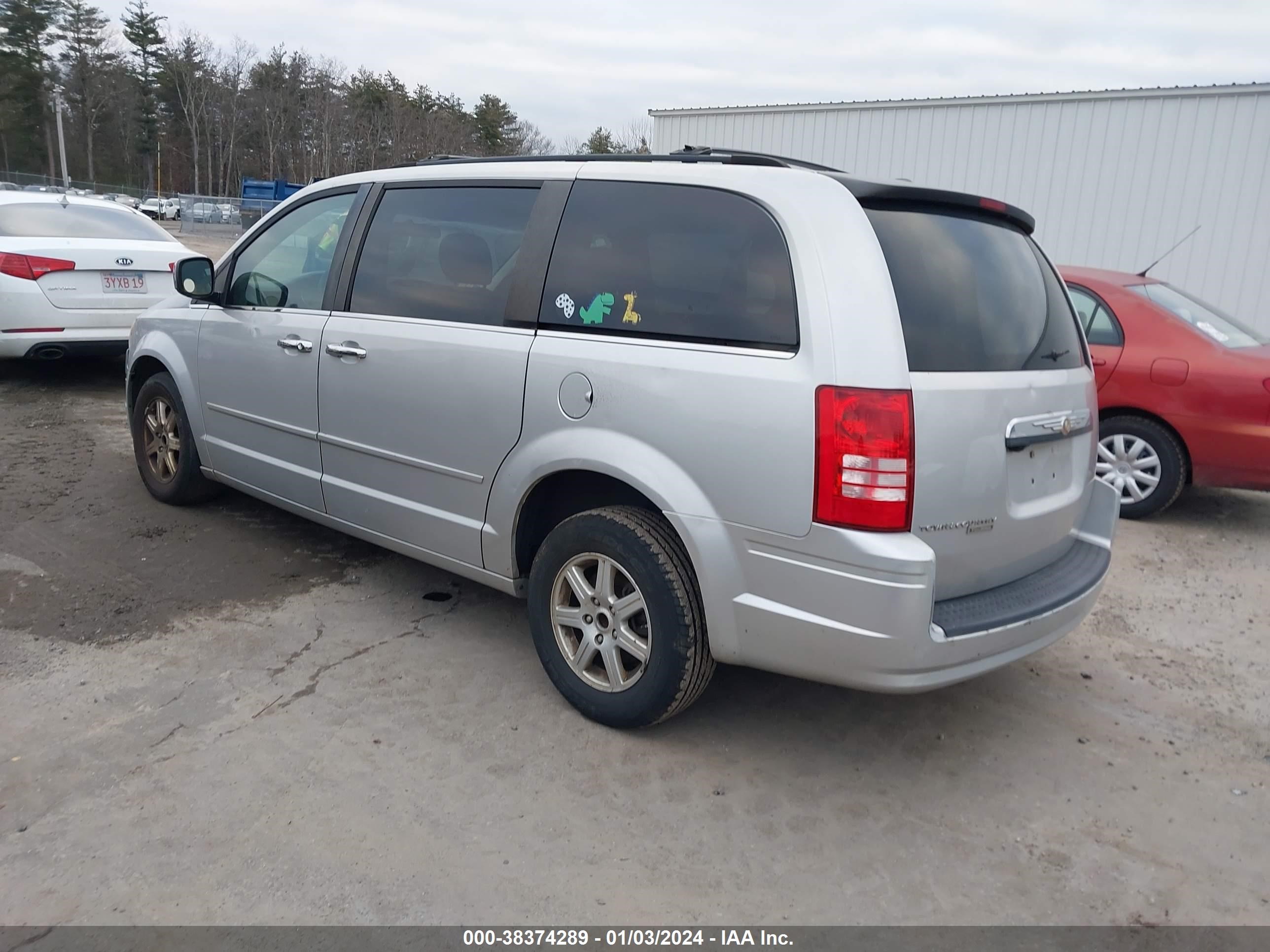 Photo 2 VIN: 2A8HR54P28R839171 - CHRYSLER TOWN & COUNTRY 