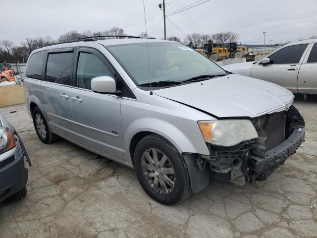 Photo 3 VIN: 2A8HR54P28R841132 - CHRYSLER MINIVAN 