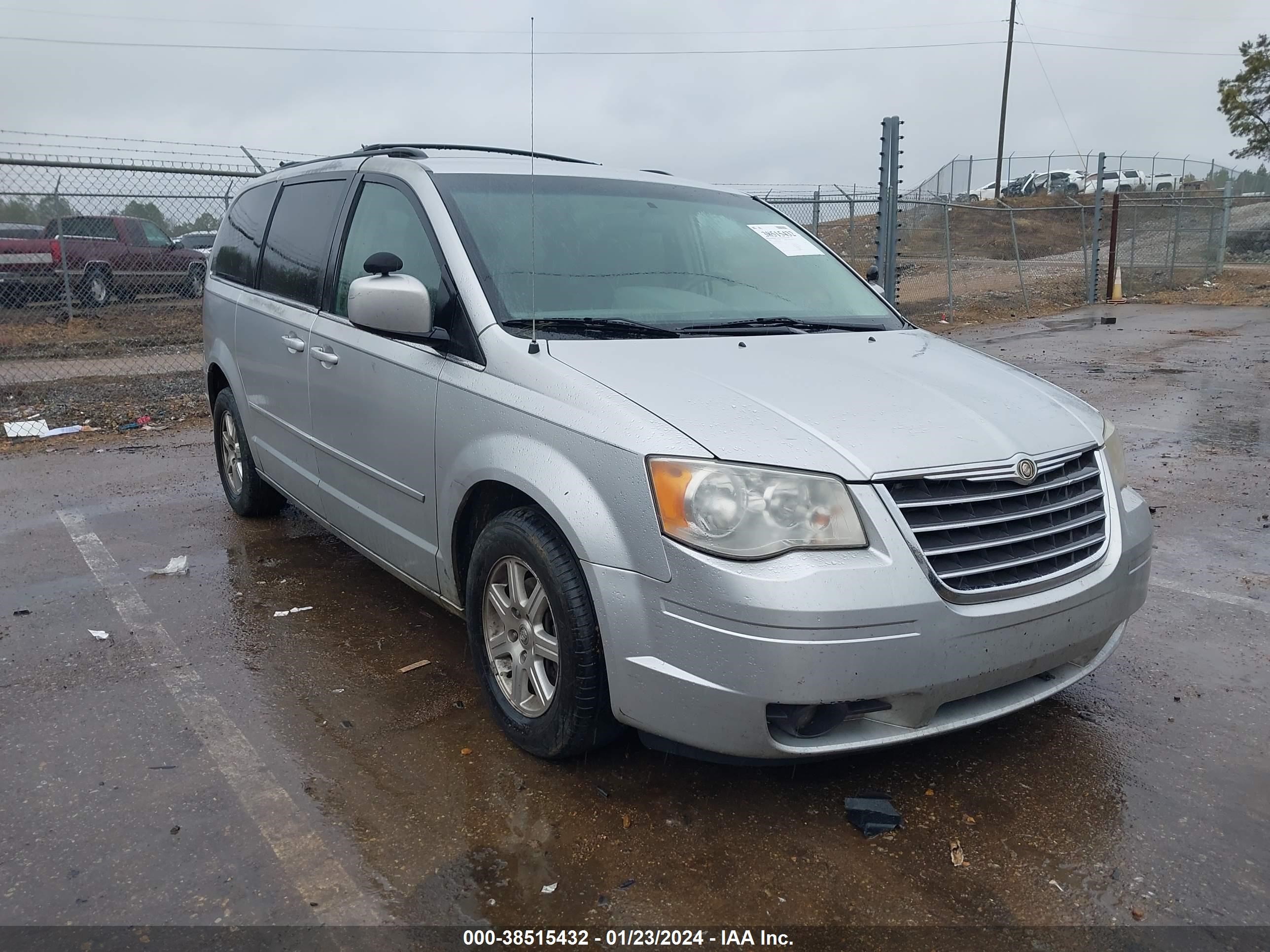 Photo 0 VIN: 2A8HR54P38R658192 - CHRYSLER TOWN & COUNTRY 