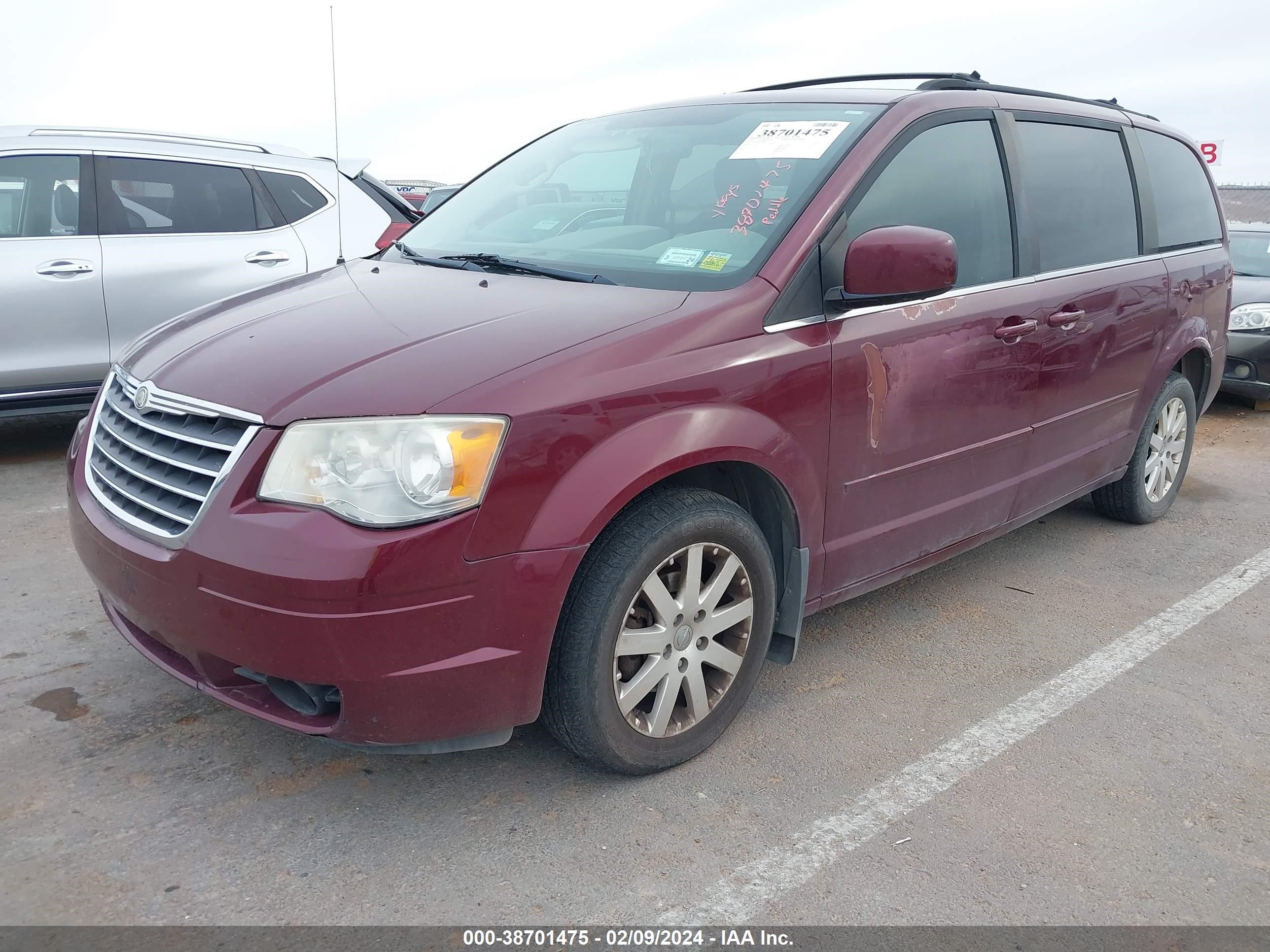 Photo 1 VIN: 2A8HR54P38R801397 - CHRYSLER TOWN & COUNTRY 