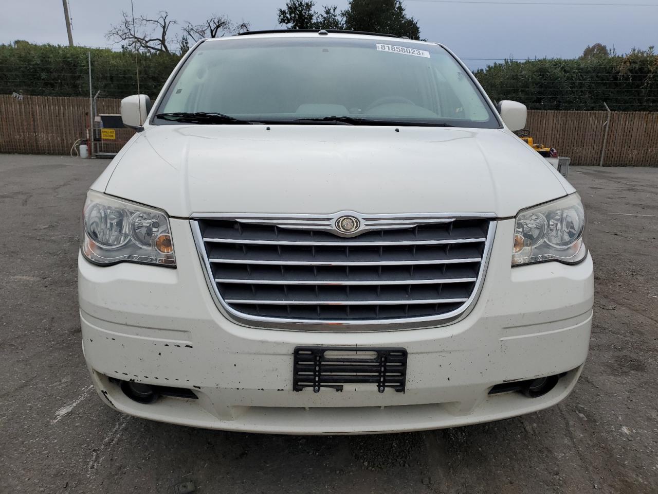 Photo 4 VIN: 2A8HR54P38R844167 - CHRYSLER TOWN & COUNTRY 