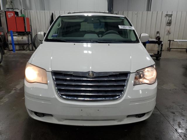 Photo 4 VIN: 2A8HR54P48R142150 - CHRYSLER TOWN & COU 