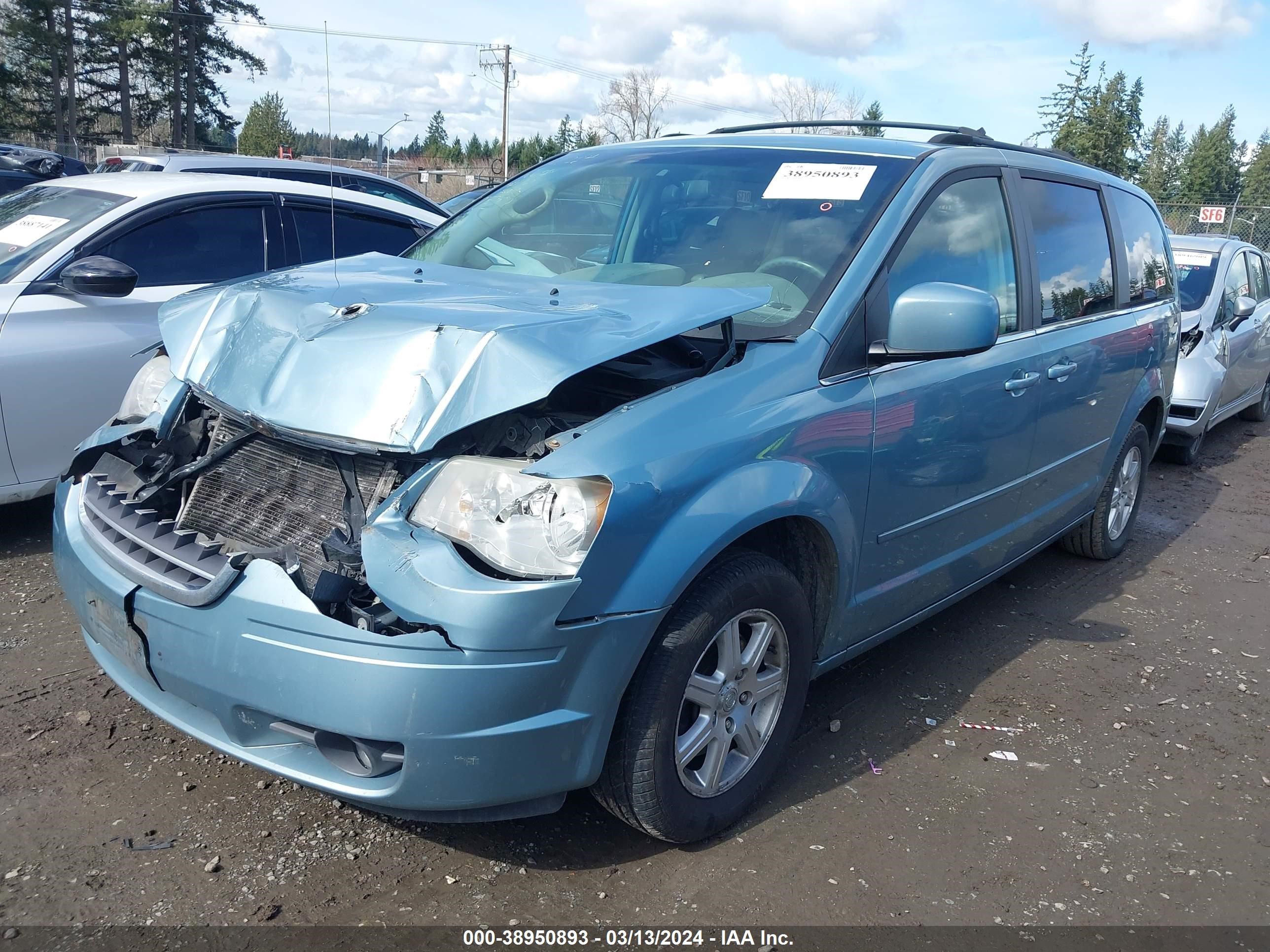 Photo 1 VIN: 2A8HR54P48R626495 - CHRYSLER TOWN & COUNTRY 