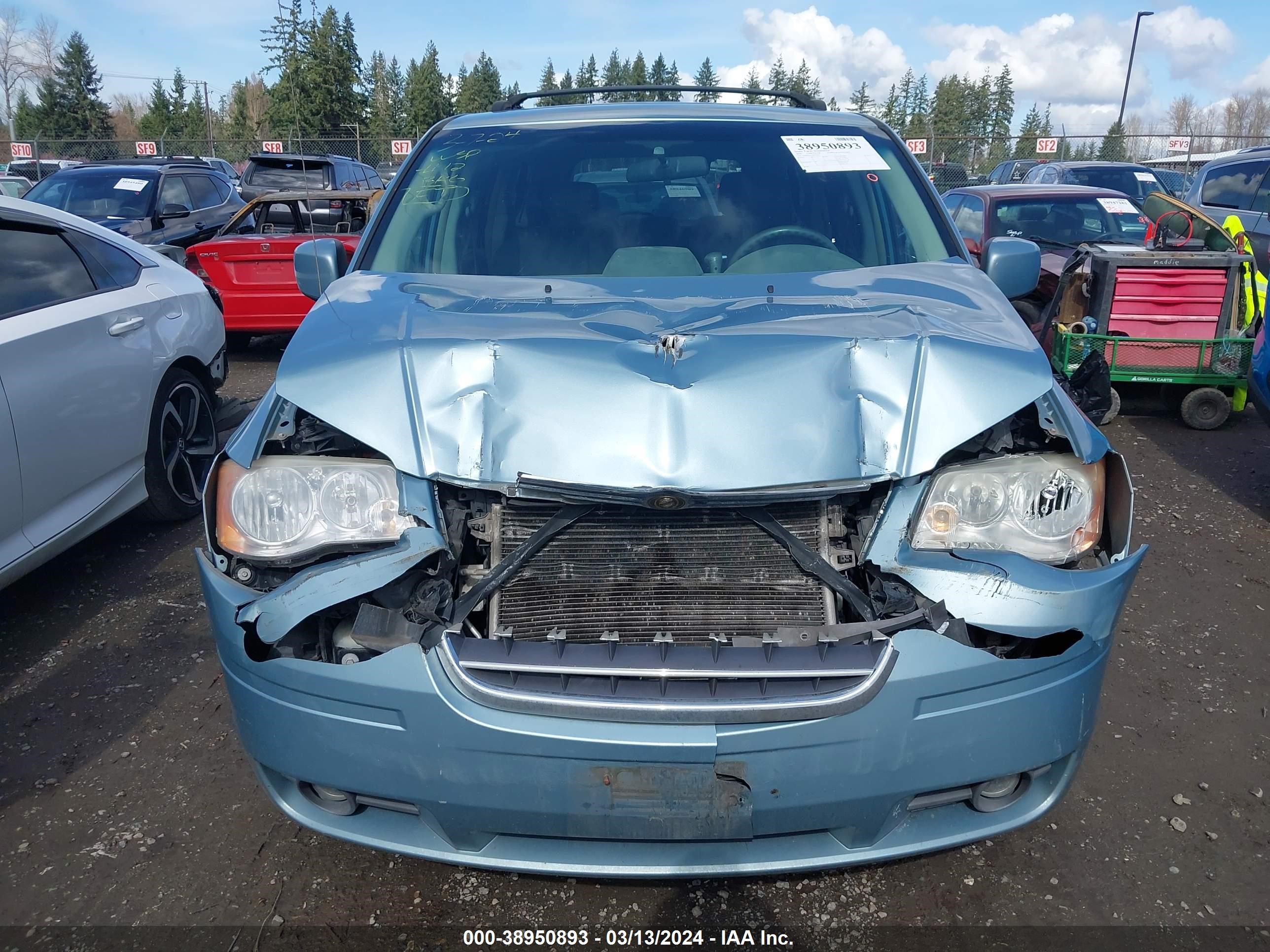 Photo 11 VIN: 2A8HR54P48R626495 - CHRYSLER TOWN & COUNTRY 