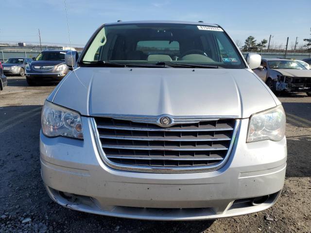 Photo 4 VIN: 2A8HR54P48R664177 - CHRYSLER TOWN & COU 