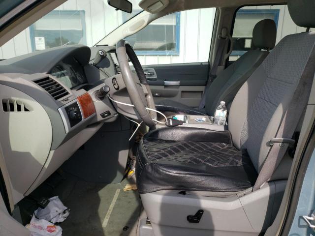 Photo 6 VIN: 2A8HR54P48R681450 - CHRYSLER MINIVAN 