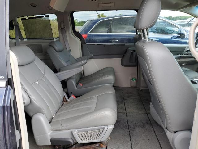 Photo 10 VIN: 2A8HR54P48R736530 - CHRYSLER TOWN & COU 