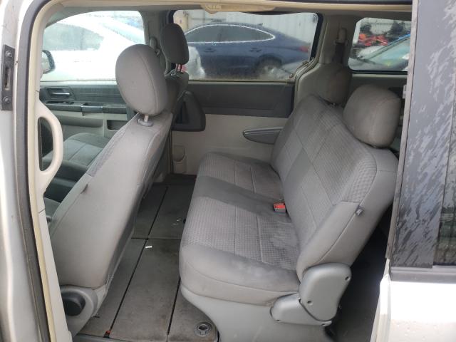 Photo 4 VIN: 2A8HR54P48R758186 - CHRYSLER TOWN &AMP COU 