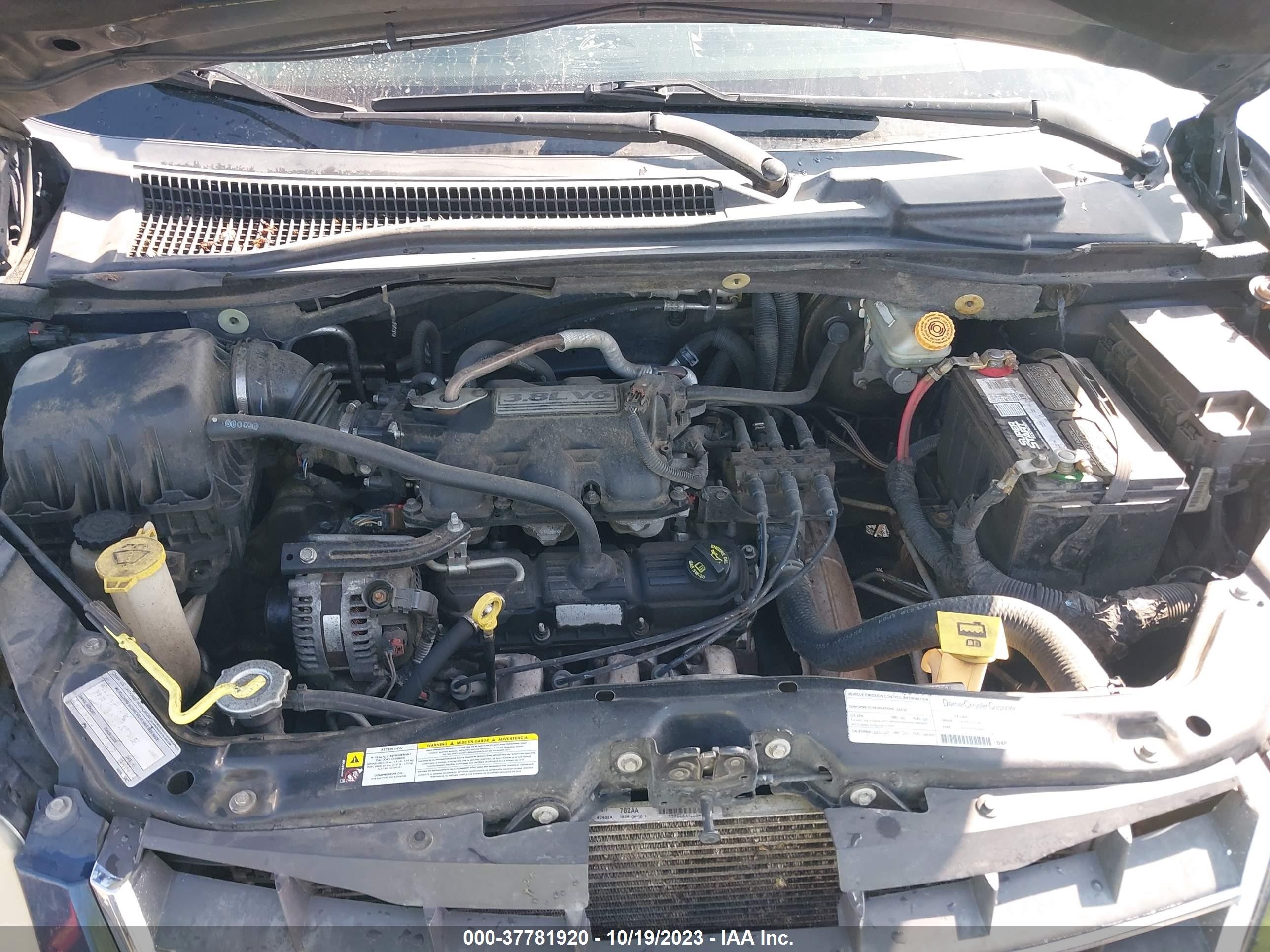 Photo 9 VIN: 2A8HR54P48R828320 - CHRYSLER TOWN & COUNTRY 