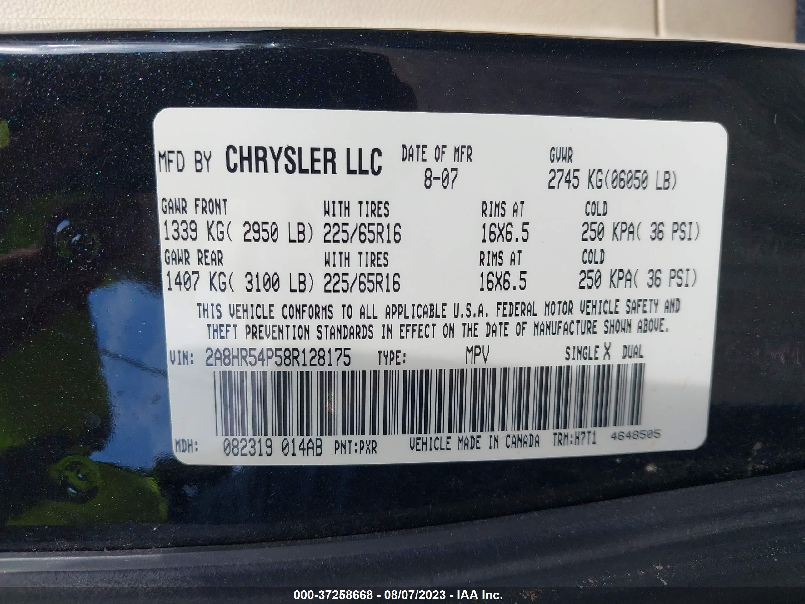 Photo 9 VIN: 2A8HR54P58R128175 - CHRYSLER TOWN & COUNTRY 