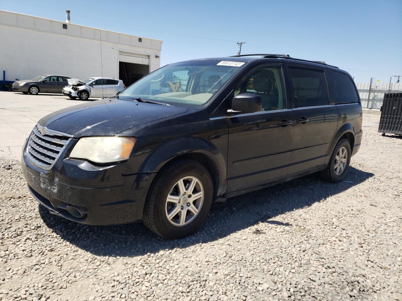 Photo 0 VIN: 2A8HR54P58R613318 - CHRYSLER TOWN & COUNTRY 