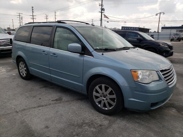 Photo 3 VIN: 2A8HR54P58R684521 - CHRYSLER TOWN & CTY 