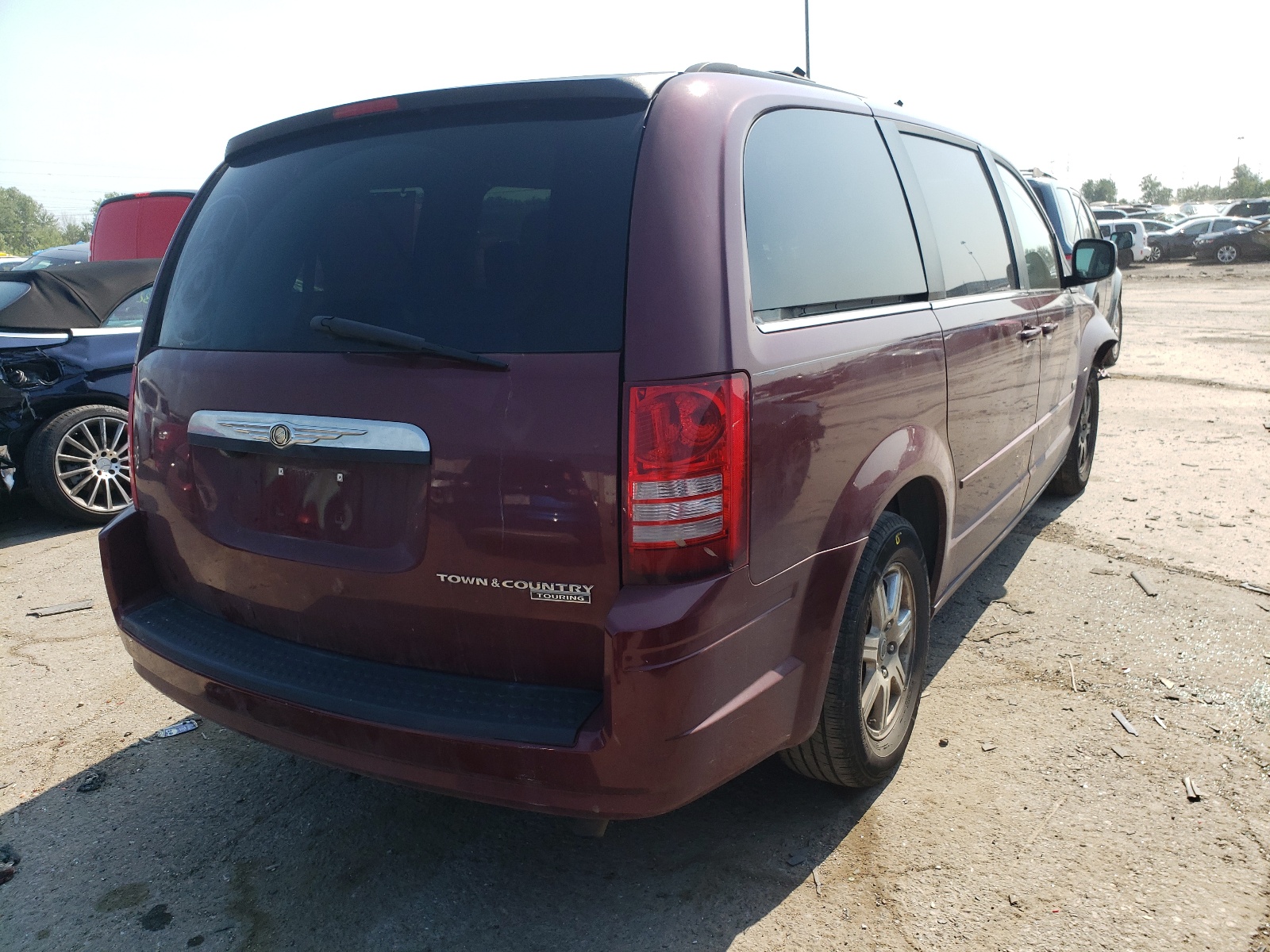 Photo 3 VIN: 2A8HR54P58R714200 - CHRYSLER TOWN & COUNTRY 