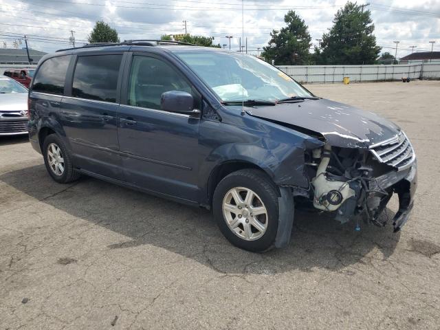 Photo 3 VIN: 2A8HR54P68R611576 - CHRYSLER TOWN & COU 