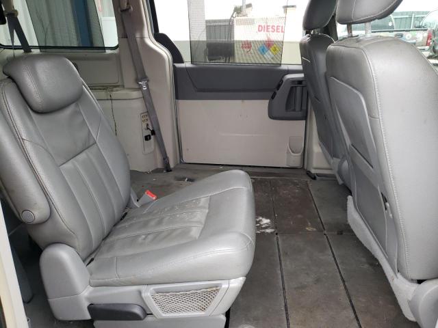 Photo 10 VIN: 2A8HR54P68R681479 - CHRYSLER TOWN & COU 