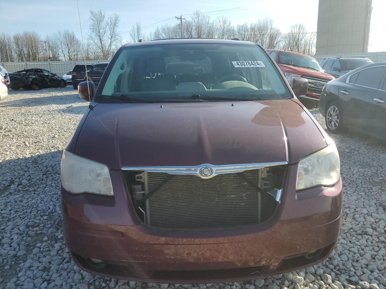 Photo 4 VIN: 2A8HR54P68R730874 - CHRYSLER TOWN & COUNTRY 