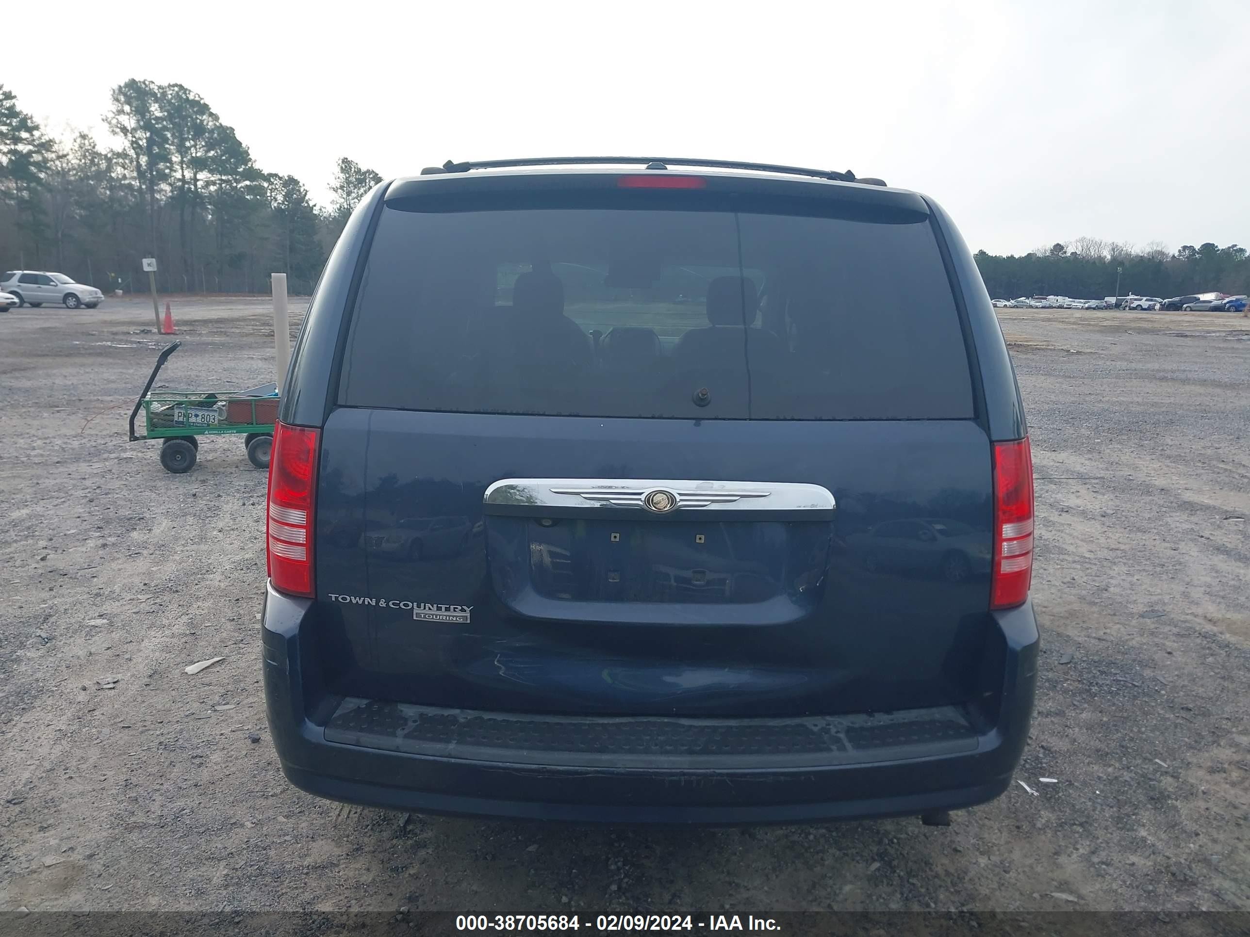 Photo 5 VIN: 2A8HR54P68R763471 - CHRYSLER TOWN & COU 