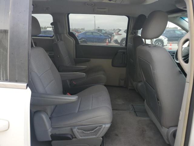 Photo 10 VIN: 2A8HR54P68R814788 - CHRYSLER TOWN & COU 