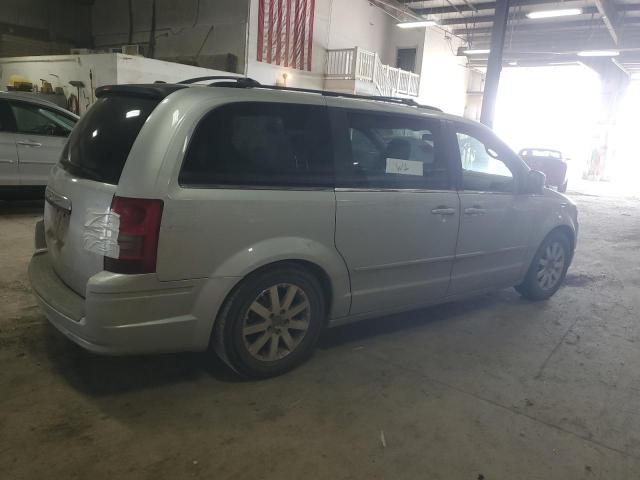 Photo 2 VIN: 2A8HR54P68R832241 - CHRYSLER TOWN & COU 