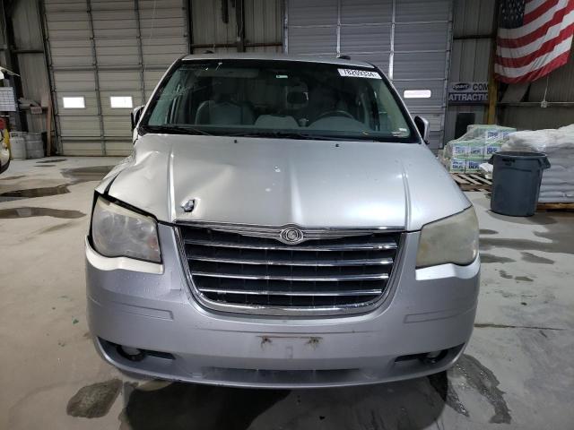 Photo 4 VIN: 2A8HR54P68R840579 - CHRYSLER TOWN & COU 