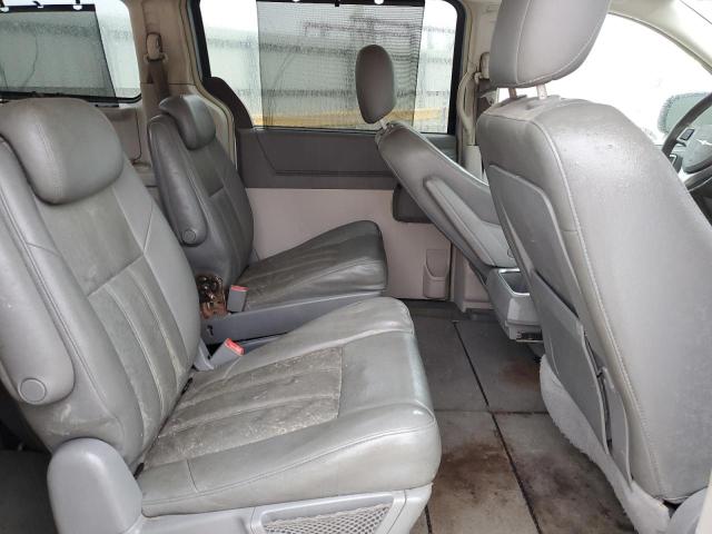 Photo 10 VIN: 2A8HR54P68R842770 - CHRYSLER TOWN & COU 