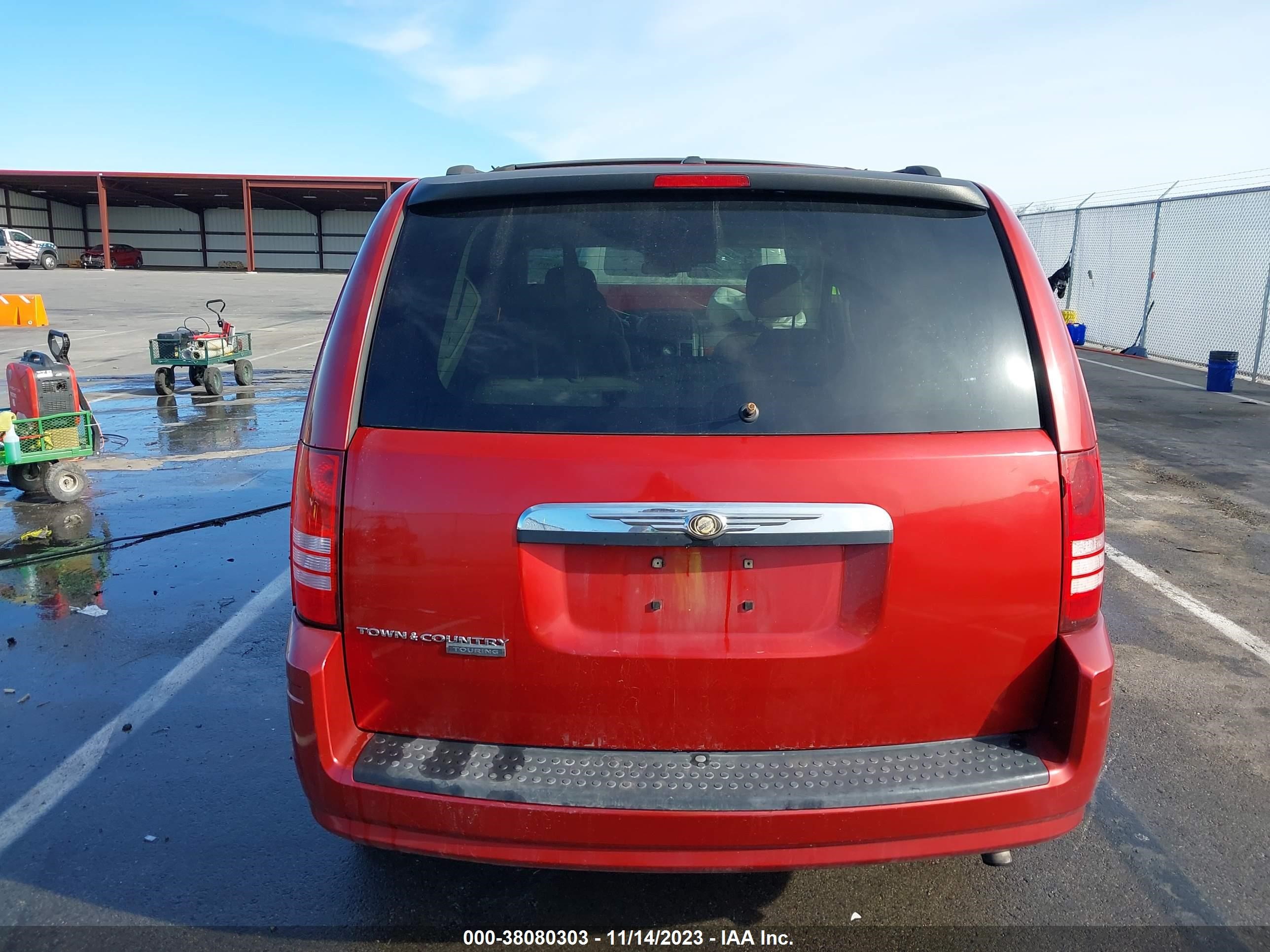 Photo 16 VIN: 2A8HR54P78R747134 - CHRYSLER TOWN & COUNTRY 